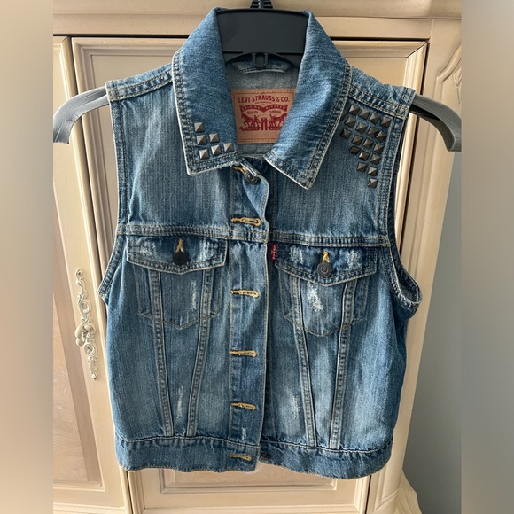 Levi's denim vest with studs. Never worn. - Picture 1 of 3